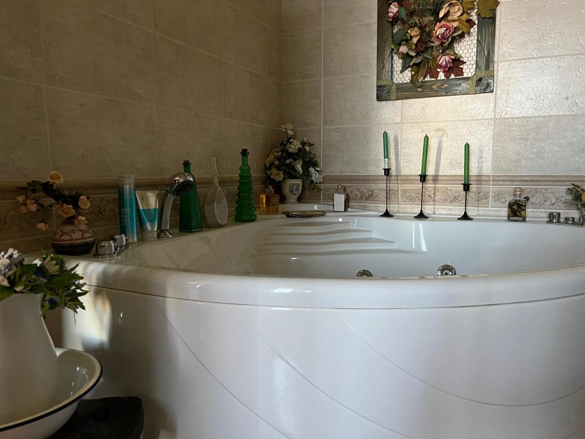 La Frasca Bed & Breakfast Coltaro Екстериор снимка
